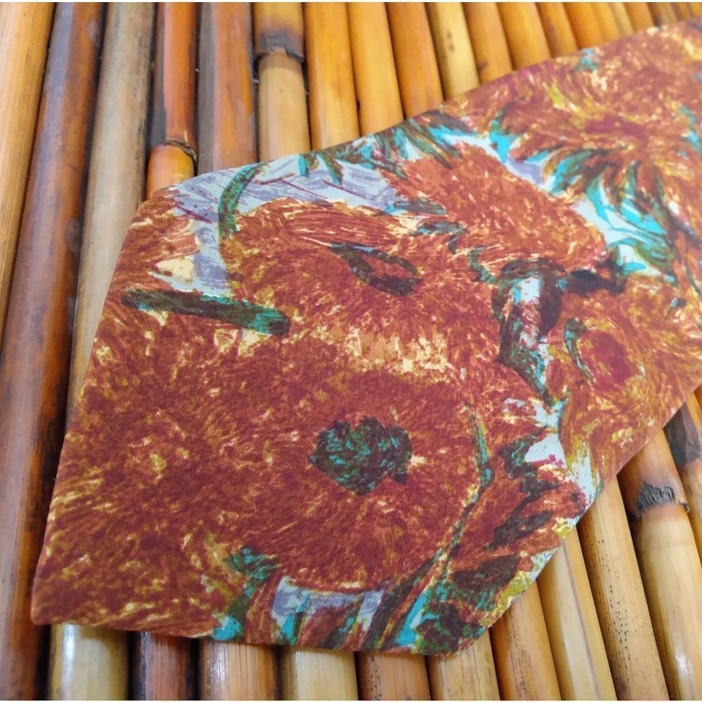 EUC VALENTINO Large Trippy Orange Flowers & Leaves 100% Silk Neck Tie